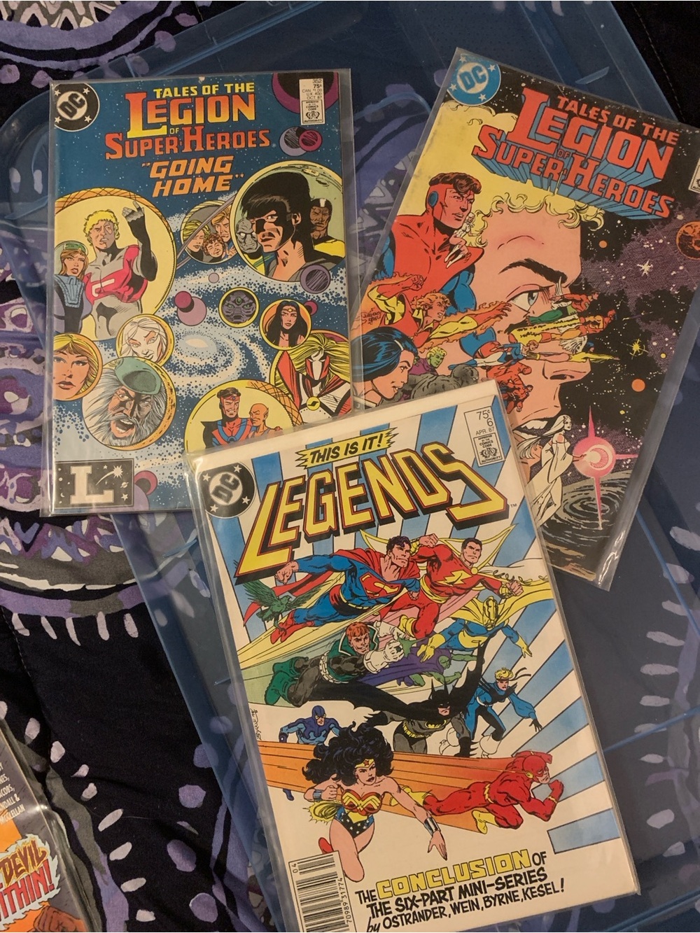 Dc comic bundle.